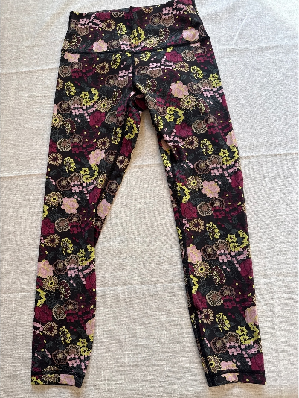 Lululemon Floral Print Leggings Size 6